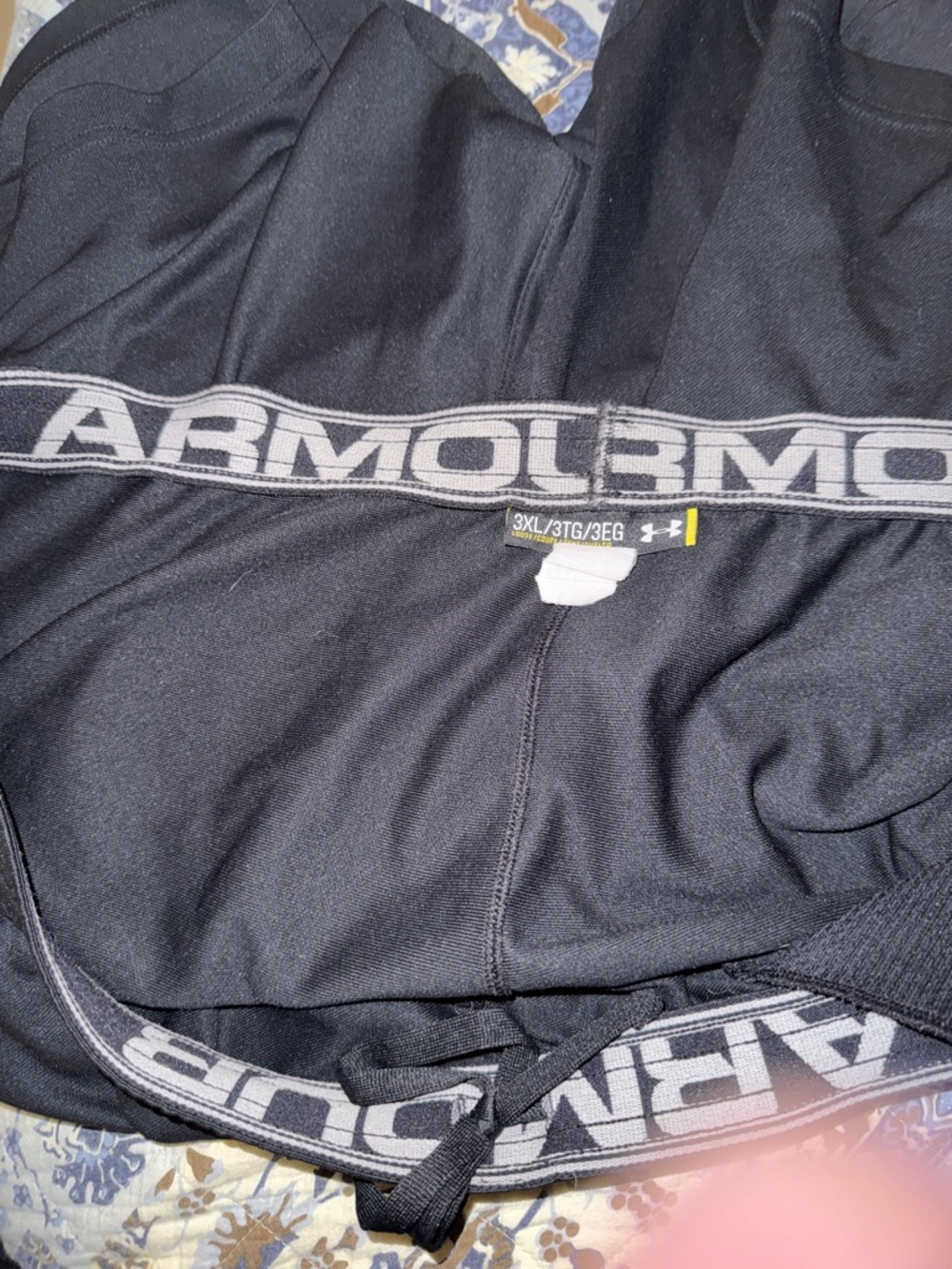 Under Armour Black with White Side-Panel Men's Athletic Shorts 3XL Loose fit. - Picture 5 of 6